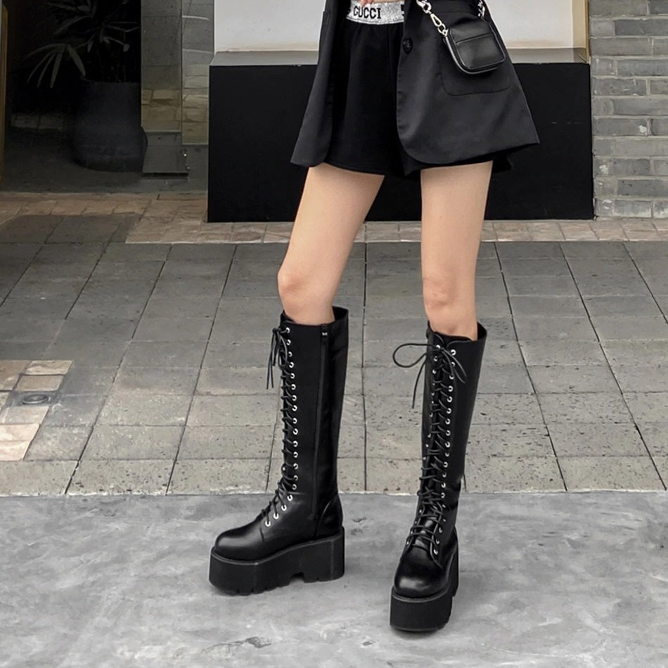 Stomp You Out Platform Boots - ALTERBABE Shop Grunge, E-girl, Gothic, Goth, Dark Academia, Soft Girl, Nu-Goth, Aesthetic, Alternative Fashion, Clothing, Accessories, Footwear